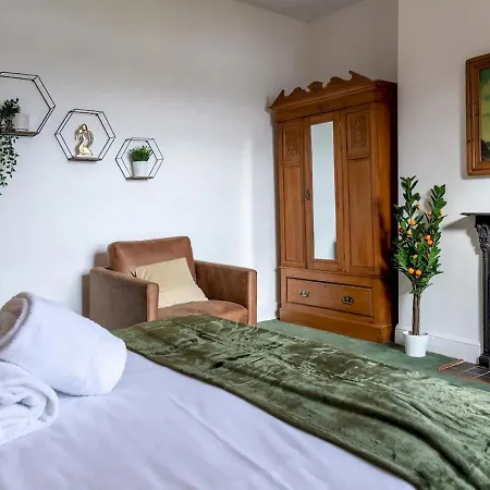 Holiday home Pass The Keys Best View In - 5 Bed Character House